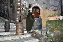 Presepe vivente nelle Vie del Borgo a Montecelio Gennaio 2010